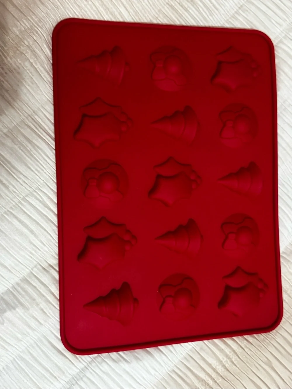 Source Unknown Red Silicone Holiday Candy & Chocolate Mold Tray